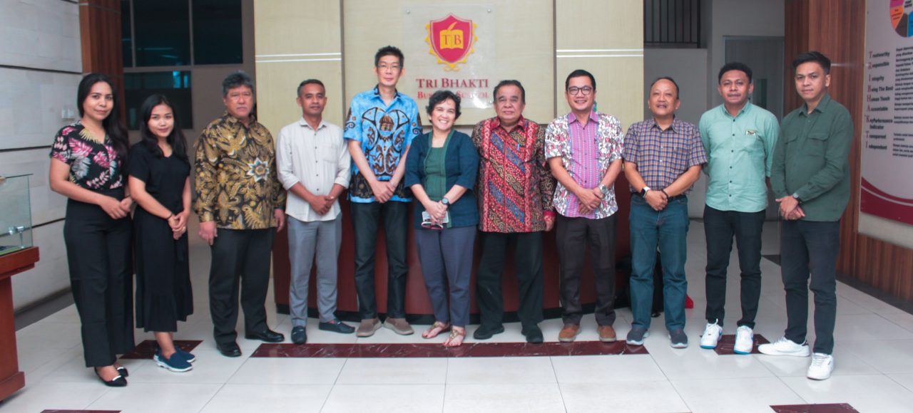 Foto Bersama Tri Bhakti Business School & Universitas Musamus