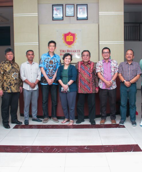 Foto Bersama Tri Bhakti Business School & Universitas Musamus