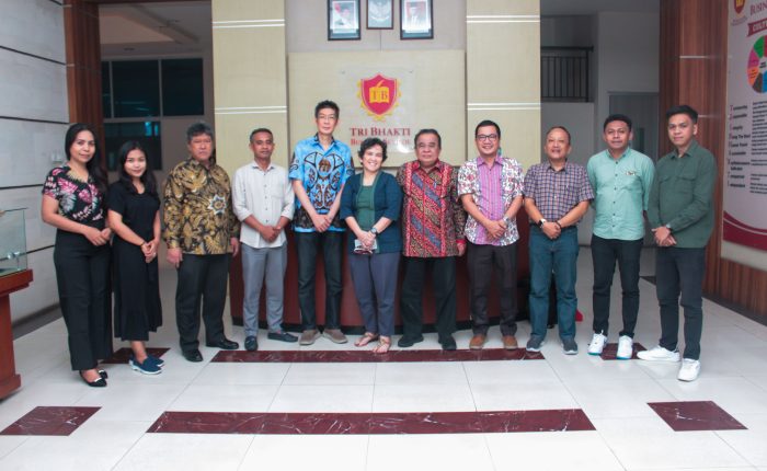 Foto Bersama Tri Bhakti Business School & Universitas Musamus