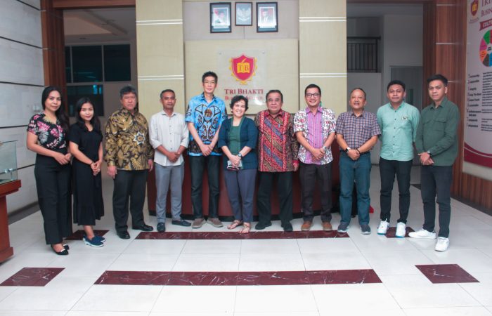 Foto Bersama Tri Bhakti Business School & Universitas Musamus