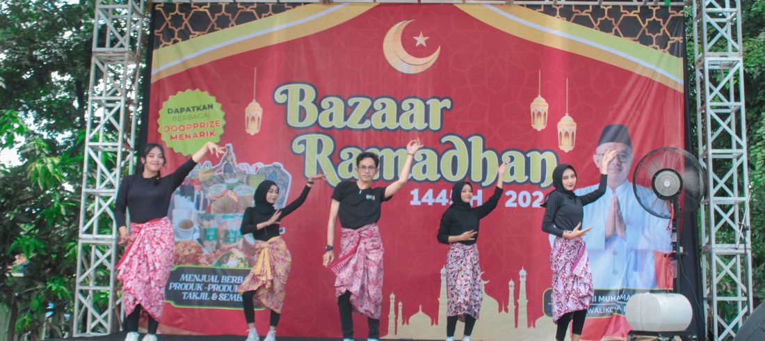 Penampilan Tari Mojang Priangan oleh UKM 3BDC