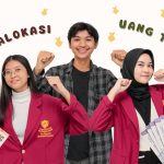 3 orang mahasiswa Tri Bhakti Business School Bekasi yang sedang gembira, dan terdapat tulisan alokasi uang THR (Tunjangan Hari Raya)
