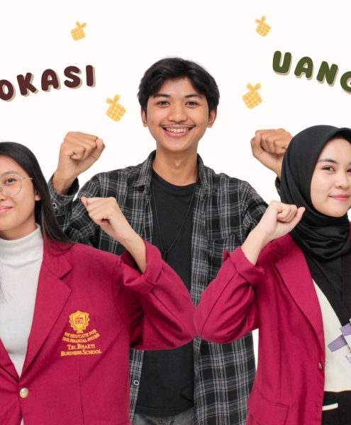 3 orang mahasiswa Tri Bhakti Business School Bekasi yang sedang gembira, dan terdapat tulisan alokasi uang THR (Tunjangan Hari Raya)
