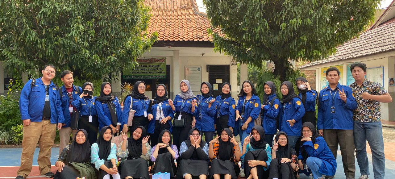 PKM Himpunan Mahasiswa Akuntansi Tri Bhakti Business School di SMK Mandalahayu Bekasi
