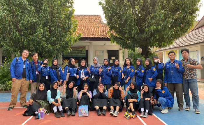 PKM Himpunan Mahasiswa Akuntansi Tri Bhakti Business School di SMK Mandalahayu Bekasi