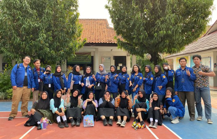 PKM Himpunan Mahasiswa Akuntansi Tri Bhakti Business School di SMK Mandalahayu Bekasi