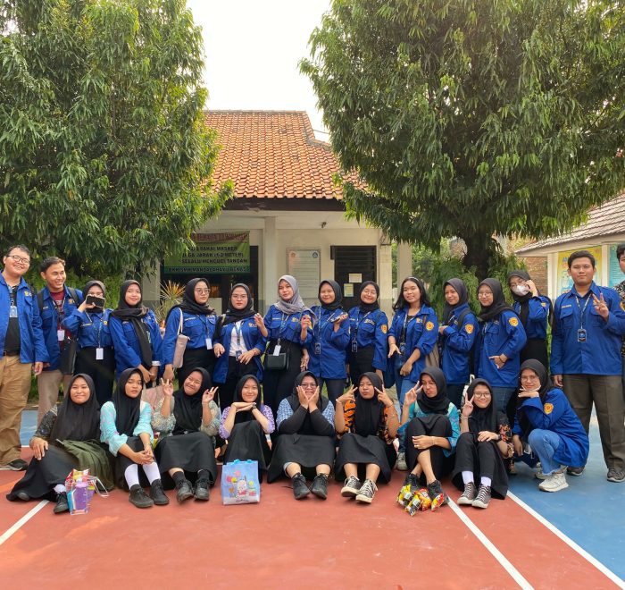 PKM Himpunan Mahasiswa Akuntansi Tri Bhakti Business School di SMK Mandalahayu Bekasi