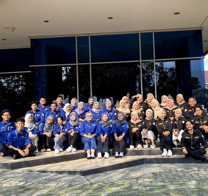 Foto Bersama Antara Himpunan Mahasiswa Akuntansi Tri Bhakti Business School & Himpunan Mahasiswa Akuntansi Universitas Asy-Syafi’iyah. HIMMA TBBS & HIMSI UIA