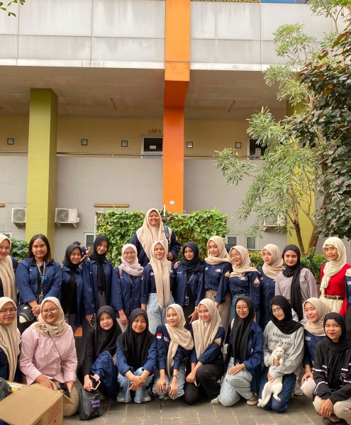 Himpunan Mahasiswa Manajemen Tri Bhakti Business School dan Universitas Muhammadiyah Jakarta Foto Bersama