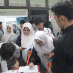 Education Fair 2024 MGBK SMA Kota Bekasi, Rizki Hidayatullah Menjelaskan