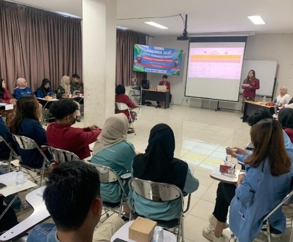 Rapat Koordinasi Mahasiswa BEM Tri Bhakti Buisness School