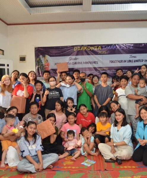 Foto Bersama Diakonia IMAKRISTI Tri Bhakti Business School Irvan F.C.Oentoeng, SE., MM