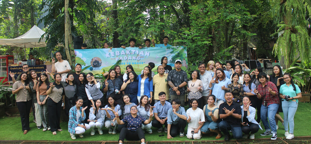 Foto Bersama Kebaktian Padang Bersama Irvan F.C.Oentoeng, SE., MM dan Pdt. Yerry Pattinasarany