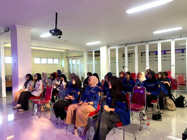 HIMMA AK Tri Bhakti Jalin Kerja Sama dan Tukar Wawasan Lewat Studi Banding ke Institut Bisnis Muhammadiyah Bekasi