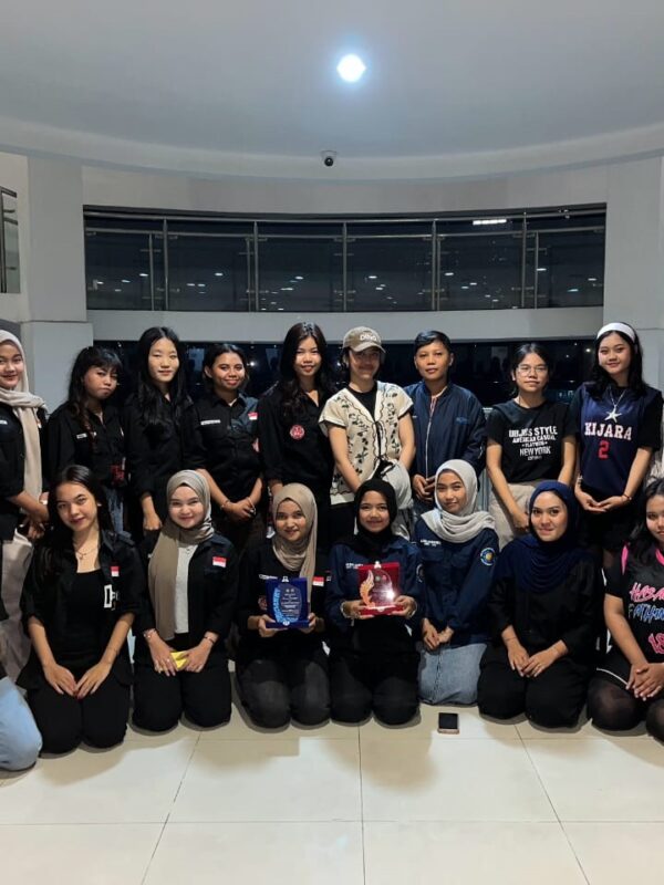Tri Bhakti Business School Universitas Pelita Bangsa 3BDC ULM Dance Studi Banding