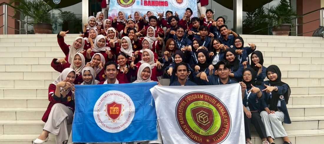 Studi Banding ke Politeknik Kelapa Sawit Citra Widya Edukasi Himpunan Mahasiswa Manajemen Tri Bhakti