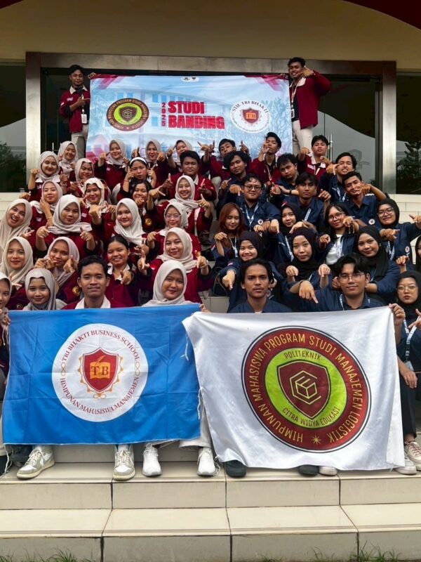 Studi Banding ke Politeknik Kelapa Sawit Citra Widya Edukasi Himpunan Mahasiswa Manajemen Tri Bhakti