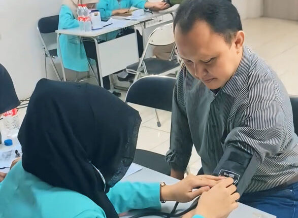 Medical Check Up Tri Bhakti Business School Kampus Bekasi Puskesmas Sepanjang Jaya Ir. Prillia Haliawan, MM., CQAP
