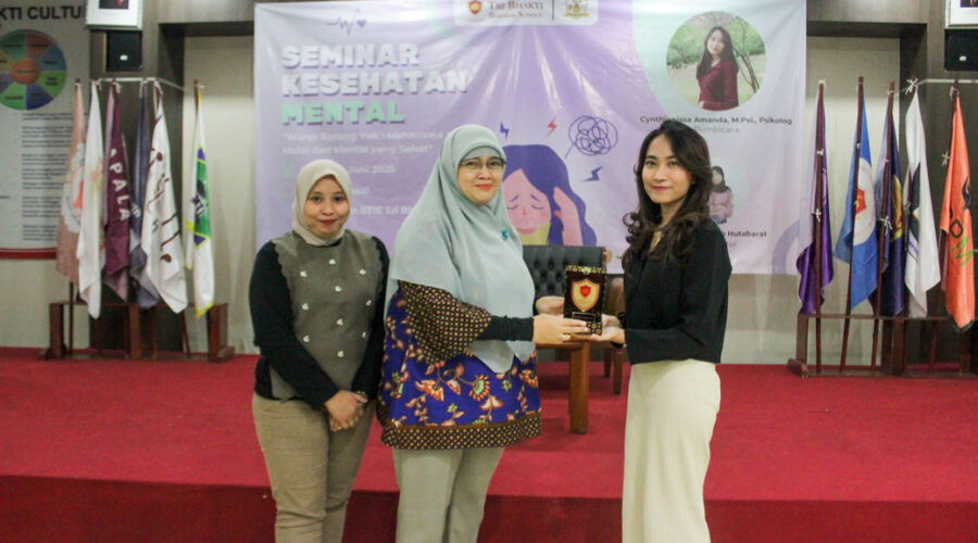 Badan Eksekutif Mahasiswa Tri Bhakti Business School,Cynthianissa Amanda, M.Psi., Psikolog Ibunda.id Dr. Sofia Maulida, SE., MM. dan Lembah Dewi Andini., S.E., M.Ak., Ak., CA.
