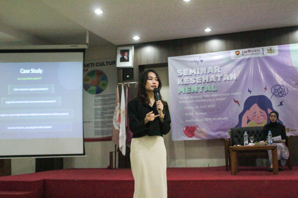 Cynthianissa Amanda, M.Psi., Psikolog Ibunda.id pada acara Seminar Kesehatan Mental