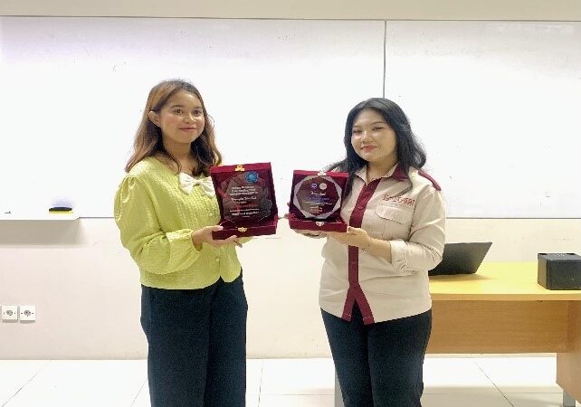 studi banding ke Parama Swara, unit kegiatan mahasiswa paduan suara dari AKMRTV Jakarta