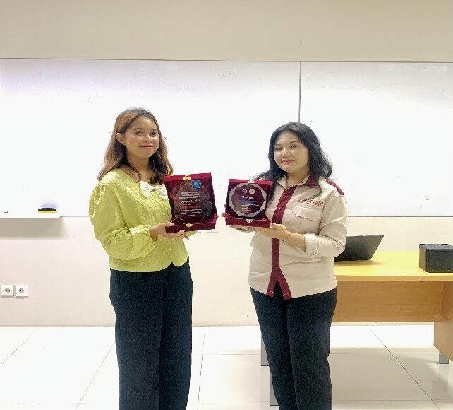 studi banding ke Parama Swara, unit kegiatan mahasiswa paduan suara dari AKMRTV Jakarta