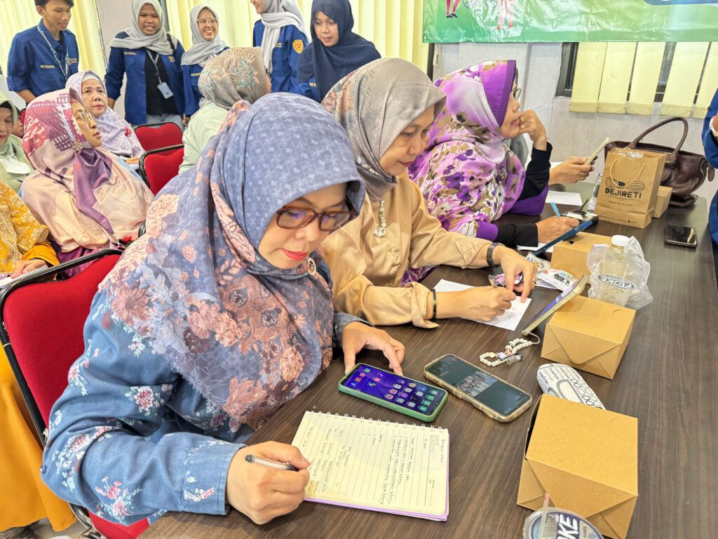UMKM Cerdas dan Berdaya Saing Lewat PKM di Kecamatan Rawalumbu