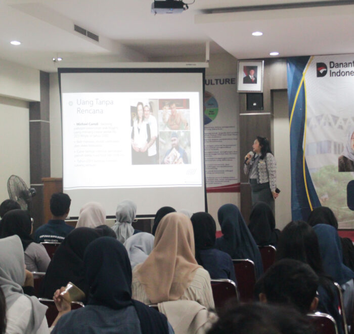 Himpunan Mahasiswa Manajemen Tri Bhakti Business School menyelenggarakan seminar keuangan dengan tema “Financial Planner Bersama Bank Mandiri.”.