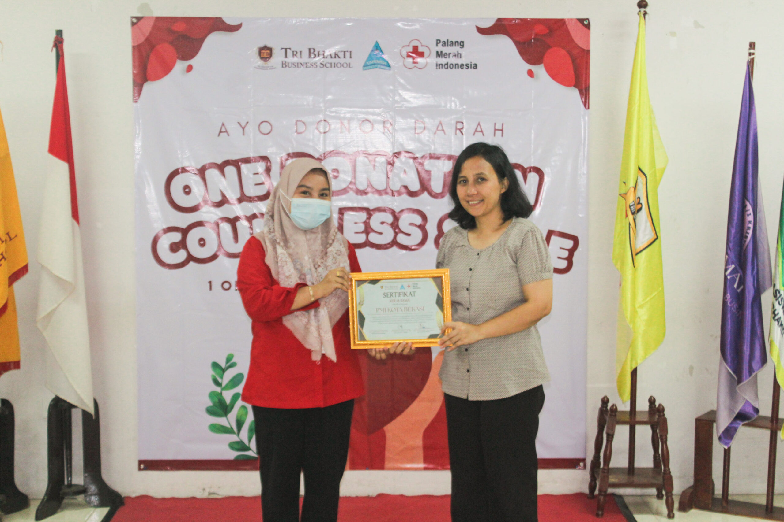 Donor Darah Tri Bhakti Business School Palang Merah Indonesia Bekasi Keri Boru Hotang. S.E., M.Ak