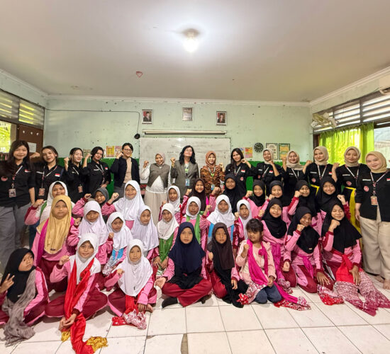 Tri Bhakti Dance Crew UKM PKM di SD Negeri Pekayon Jaya II Lembah Dewi Andini., S.E., M.Ak., Ak., CA.