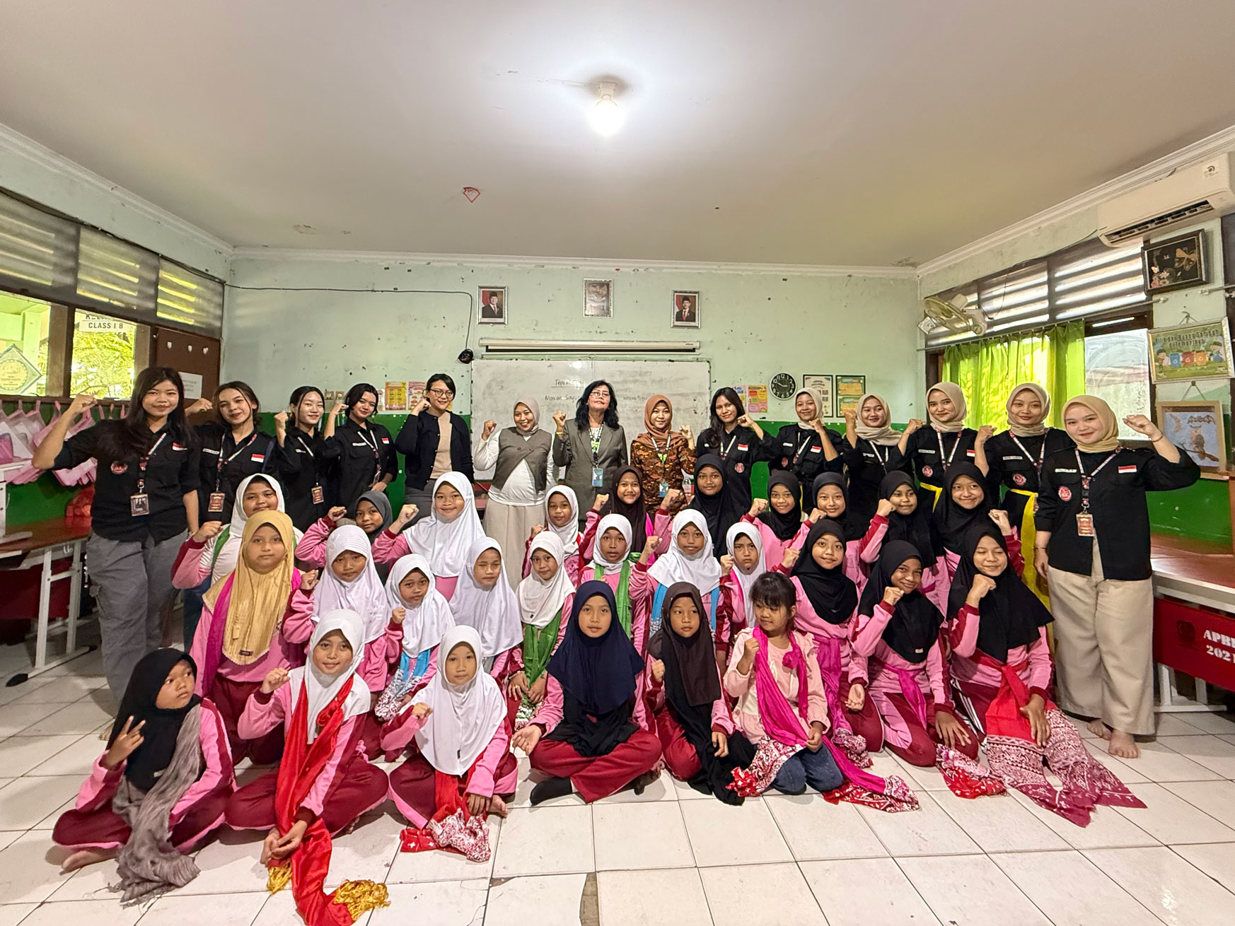 Tri Bhakti Dance Crew UKM PKM di SD Negeri Pekayon Jaya II Lembah Dewi Andini., S.E., M.Ak., Ak., CA.