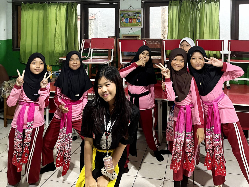 Tri Bhakti Dance Crew UKM PKM di SD Negeri Pekayon Jaya II