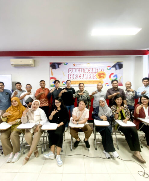 Dosen & Karyawan sedang melaksanakan pelatihan Google AI di Tri Bhakti